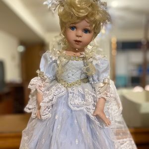 Ashton Drake Cinderella Porcelain Doll